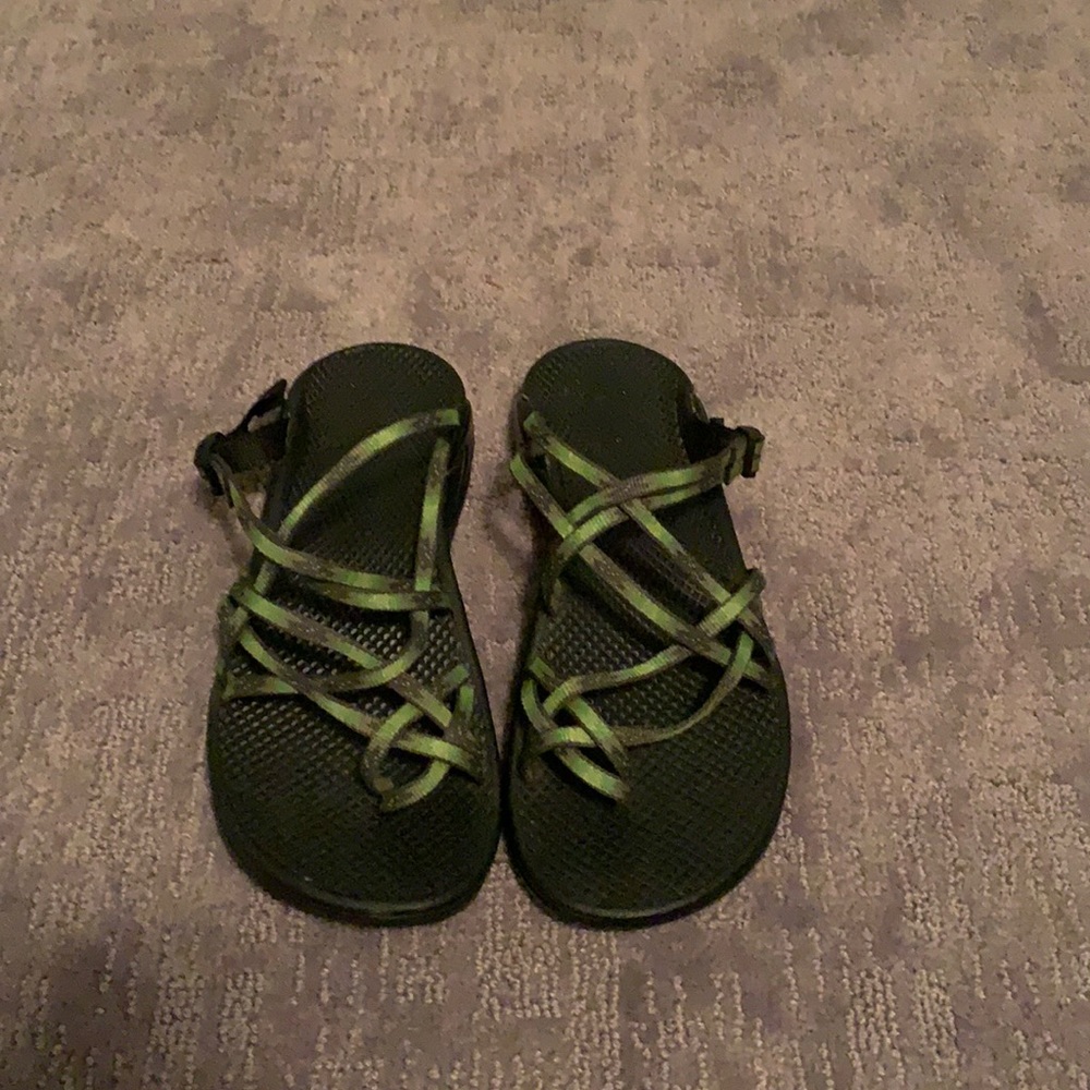 7.5 slip on Chacos